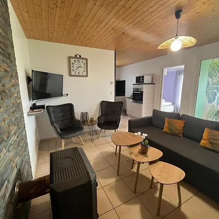Holiday home Vue Mt-st-michel, Elegance, Calme Et Baby-foot Bonzini Dragey
