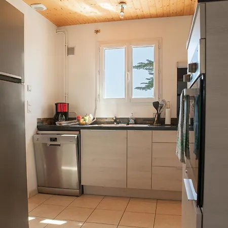 Vue Mt-st-michel, élégance, Calme Et Baby-foot Bonzini Dragey