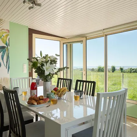 Vue Mt-st-michel, élégance, Calme Et Baby-foot Bonzini * Dragey