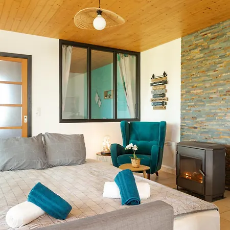 Holiday home Vue Mt-st-michel, Elegance, Calme Et Baby-foot Bonzini *