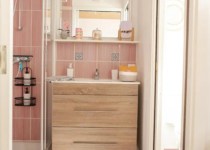 Vue Mt-st-michel, élégance, Calme Et Baby-foot Bonzini *