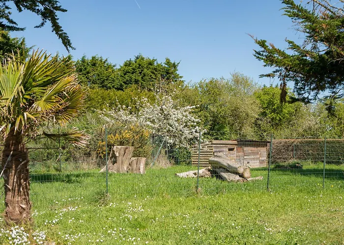Vue Mt-st-michel, élégance, Calme Et Baby-foot Bonzini