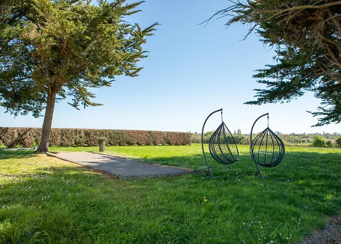 Vue Mt-st-michel, élégance, Calme Et Baby-foot Bonzini *